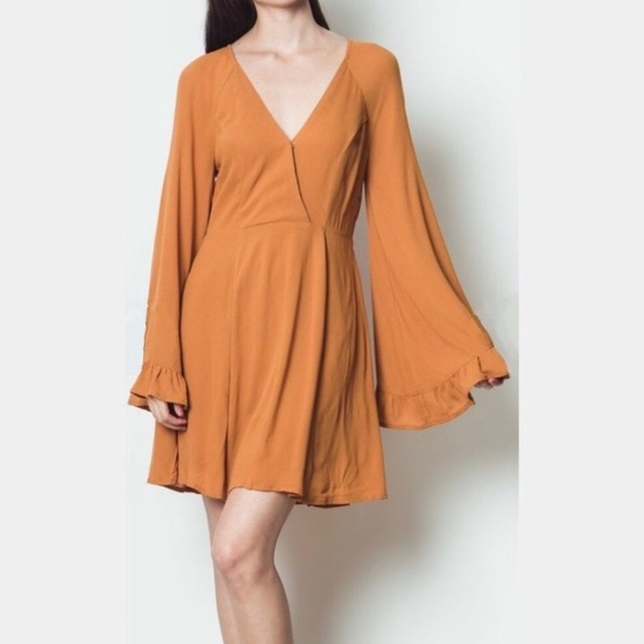 Threadzwear Boutique Dresses & Skirts - ▪️Closeout! 70’s Mustard Dress✌️